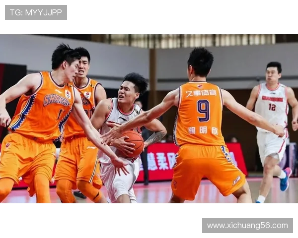 CBA赛场激战江苏同曦迎战佛山队争夺季后赛名额的关键之战